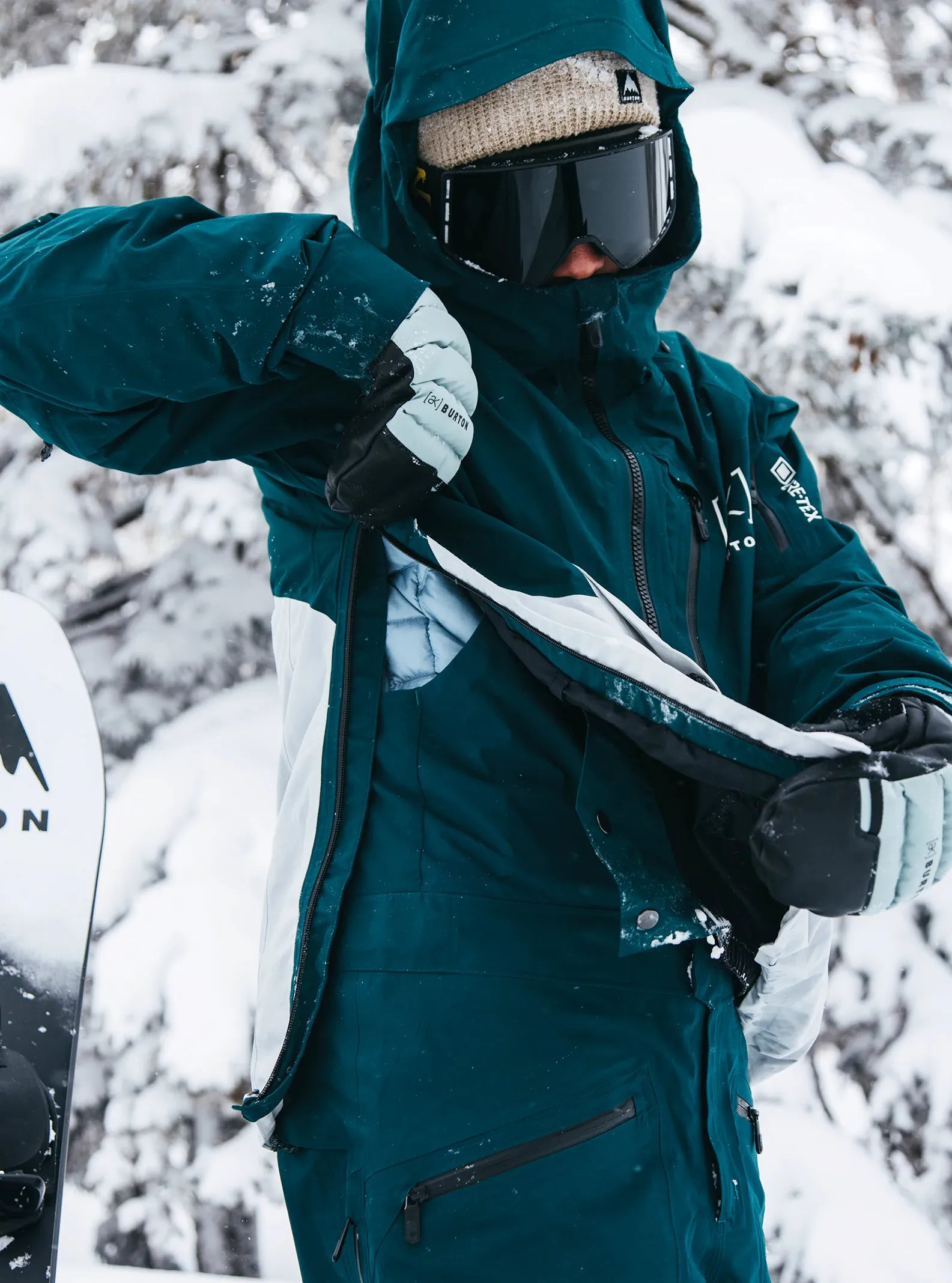 Burton AK GORE Velocity Anorak 2025