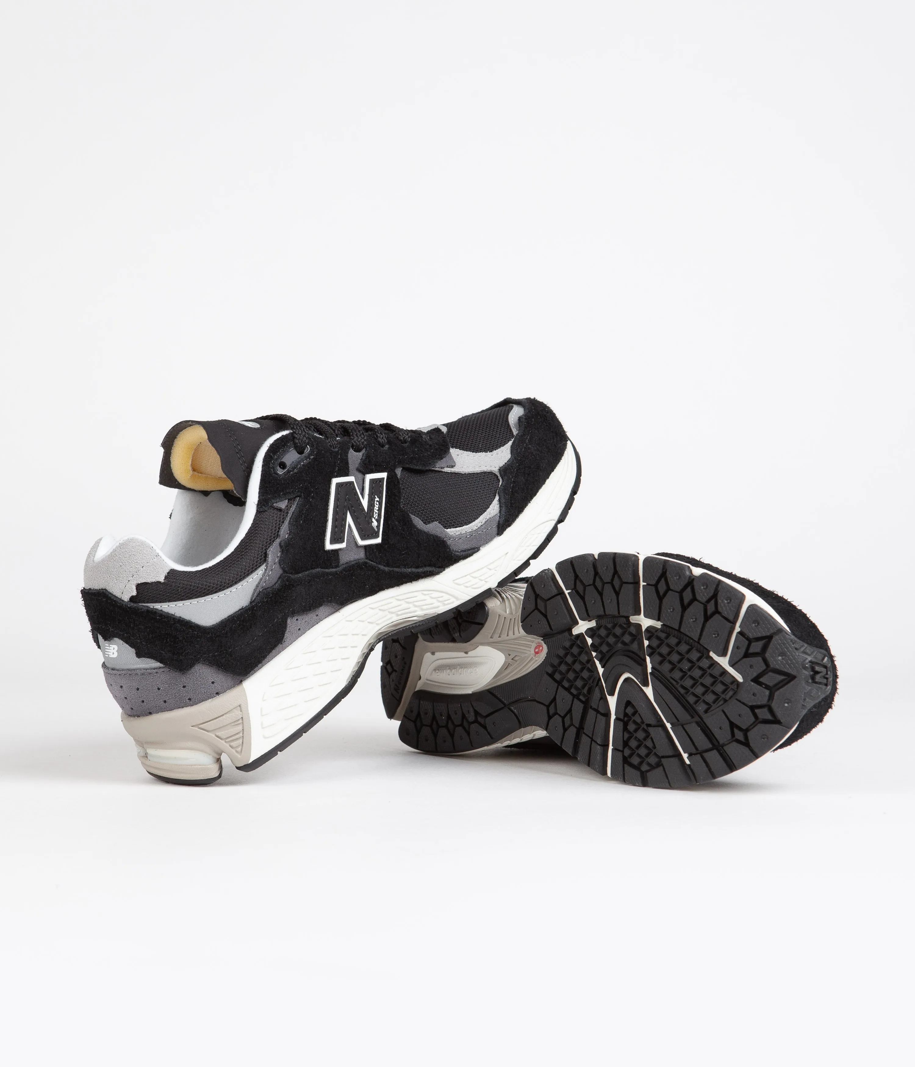 New Balance 2002R Shoes - Black