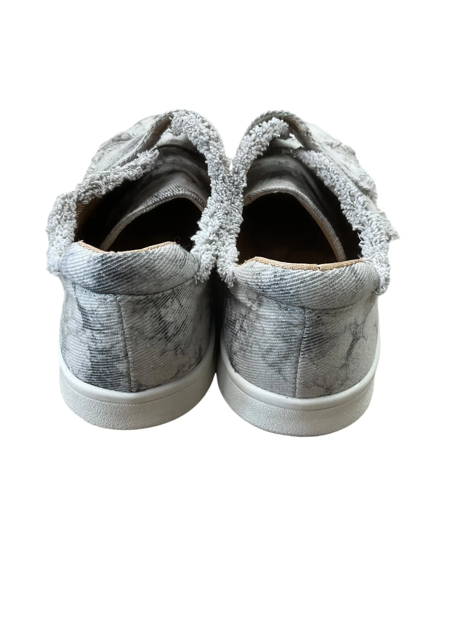 Shoes Sneakers By Life Stride In Grey, Size: 8.5